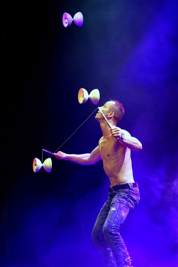 Supertalent: Der Diabolo-Akrobat Mr. Wow – Fotos: Weingarten / ufaFabrik