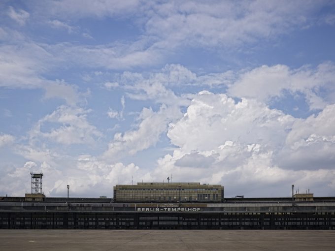 Gemeinsamer Messestandort von Art Berlin und Positions Berlin: der Flughafen Tempelhof © Flughafen Tempelhof Berlin